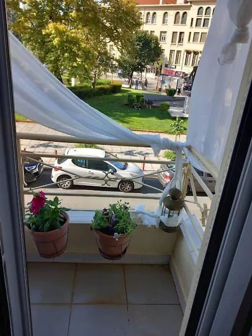 Retro Central Apartment Thessaloniki Greece